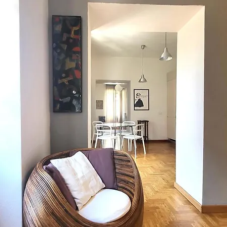 Pisani 19 דירה *