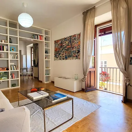 Pisani 19 Apartment *
